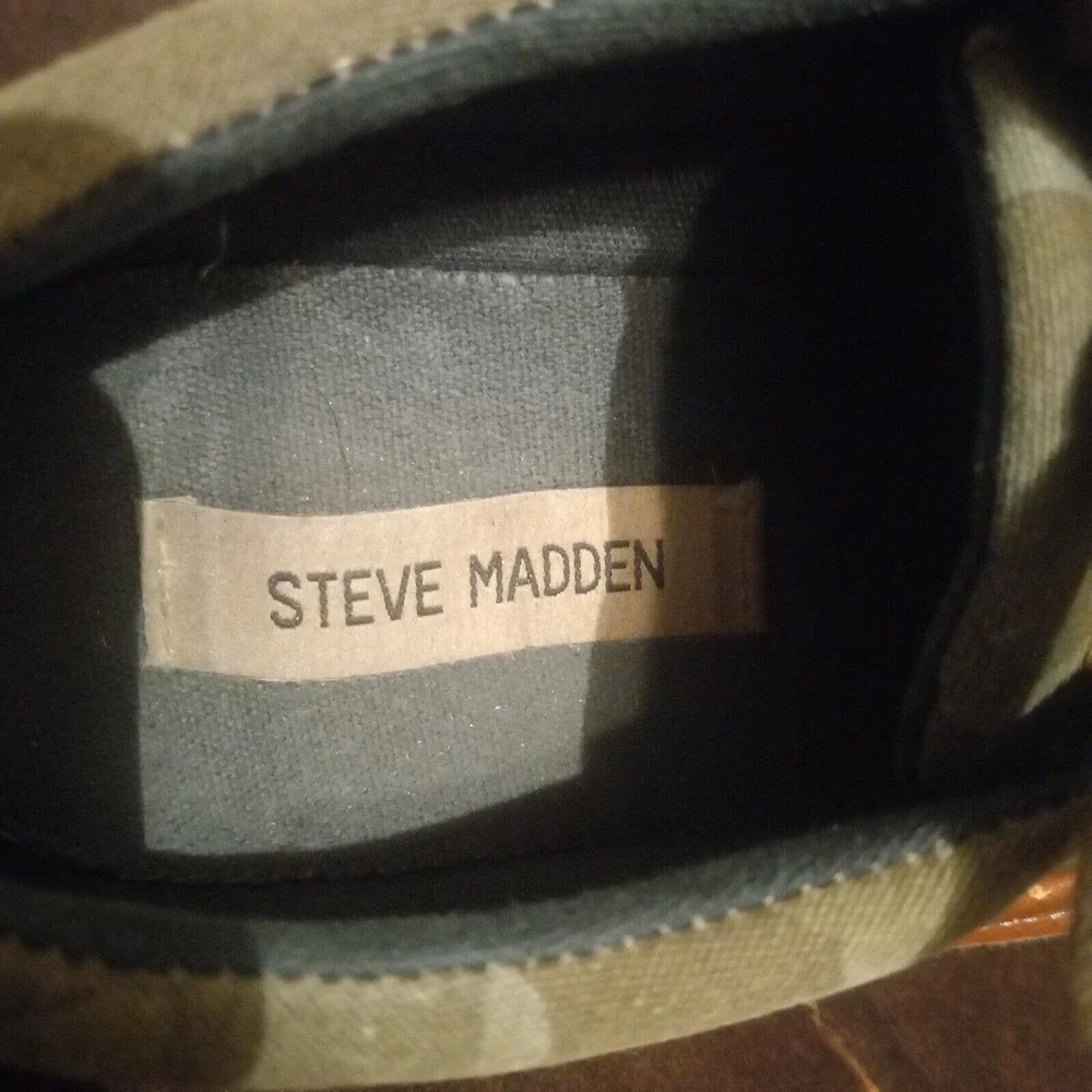 STEVE MADDEN LITTLE BIG BOYS CAMO SNEAKER CAM Size 6 - Picture 7 of 7
